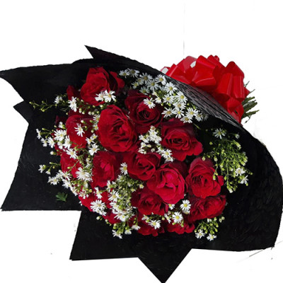 Red Roses Bunch with Black Wrapping